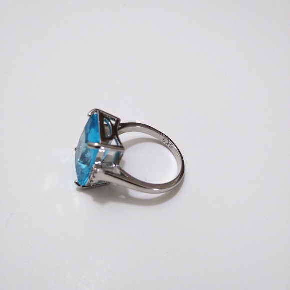 Azure Blue 925 Costume Jewelry Cocktail Ring - Picture 2 of 3